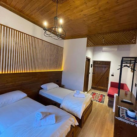Grey Stone Hotel จีโรคาสเตอร์ ภายนอก รูปภาพ