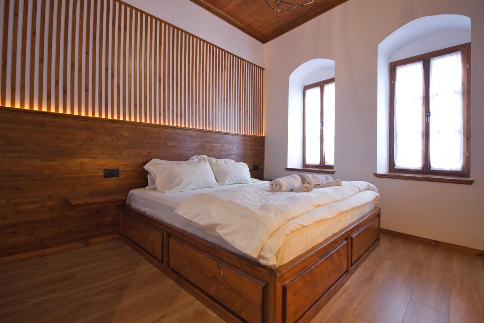 Grey Stone Hotel จีโรคาสเตอร์ ภายนอก รูปภาพ