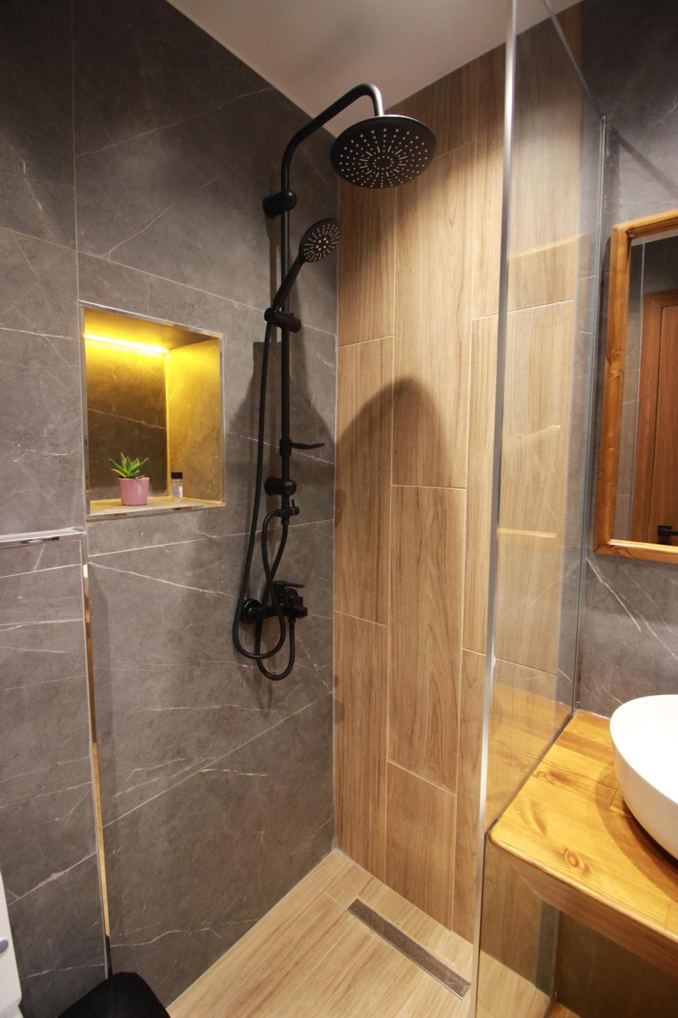 Grey Stone Hotel จีโรคาสเตอร์ ภายนอก รูปภาพ